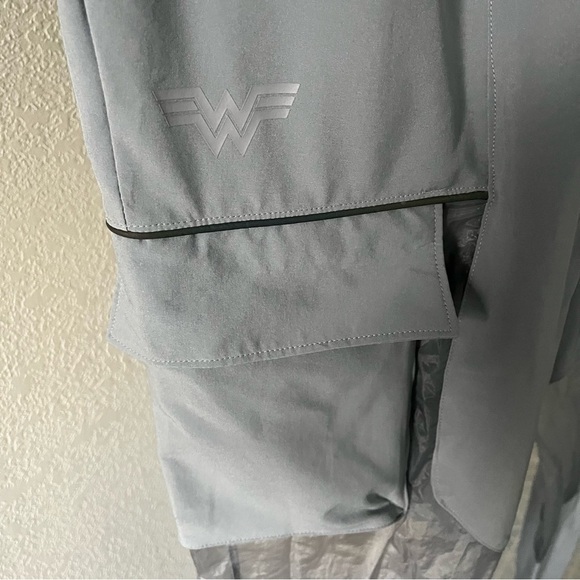 REEBOK sz S Wonder Women Gray Woven Track Pants Sheer Panels Reflective Piping - Picture 4 of 9